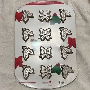 Celebrate It Silver Holly and Bow Mini Cake Pan